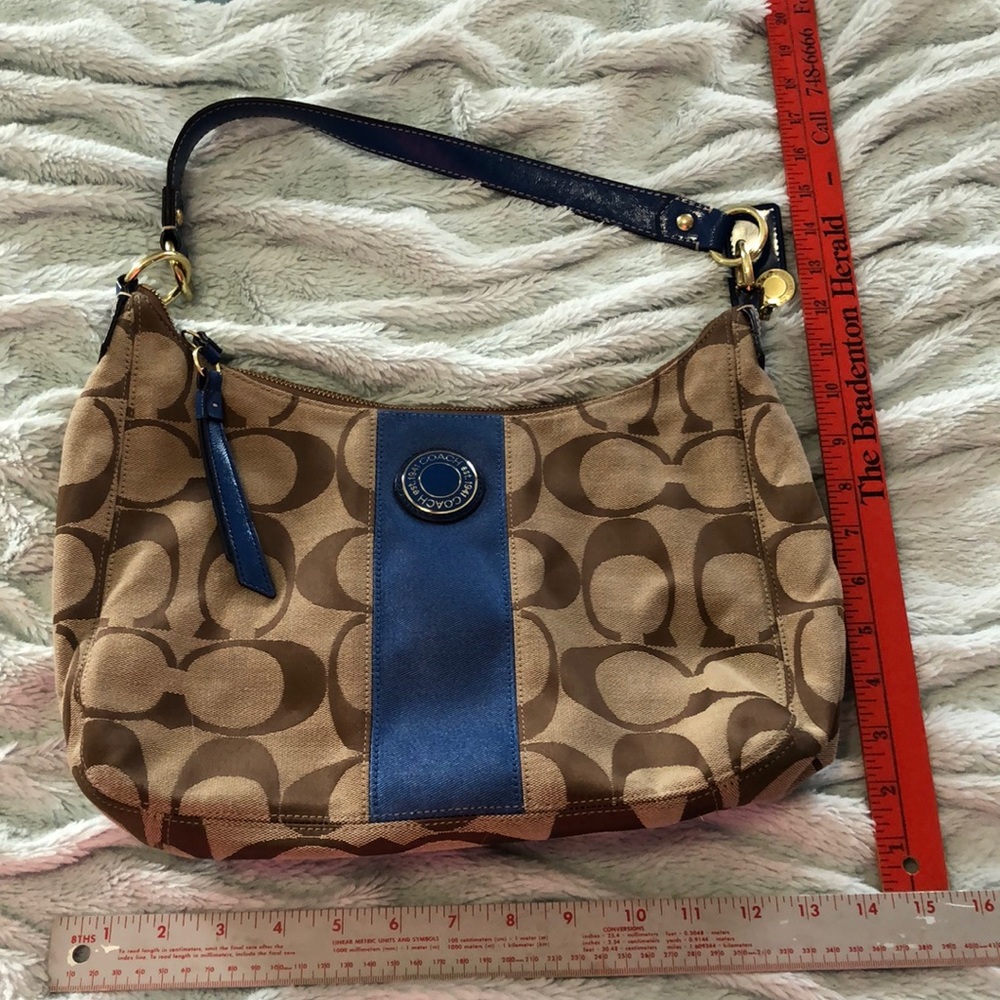 Coach hobo bag w/cornflower blue trim - Picture 5 of 5
